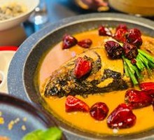 Braised Fish Head with Fried Dough Sticks