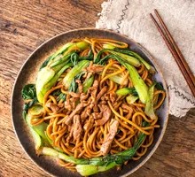 Chicken and Napa Cabbage Stir-Fried Noodles