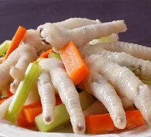 Braised Chicken Feet with Tiger Skin