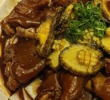 Braised Abalone with Pig Trotters