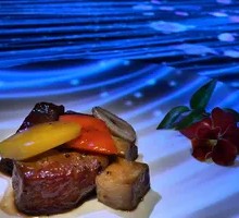 Golden Garlic Pan-Seared Australian Wagyu Cubes