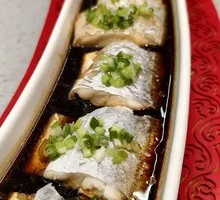 Scallion Oil Steamed Oil Fish