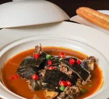 Three-Year Tai Ping Hu Turtle Stewed in Yellow Sauce with Fried Dough Stick