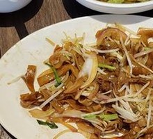 Dry-Fried Beef Rice Noodles