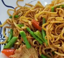 Stewed Noodles with Green Beans and Pork