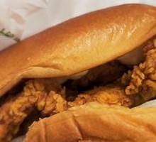 Pepper Crispy Chicken Leg Burger