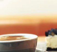 Lime Blueberry Yogurt Cheesecake