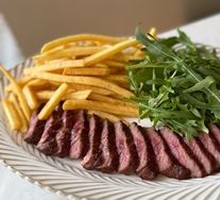 Sautéed Tender Beef with Fries