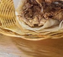 Lao Tongguan Meat Sandwich