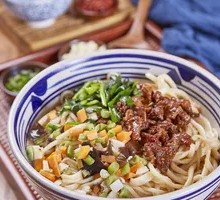 Oil-Poured Pork Sauce Noodles