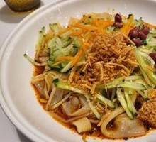 Wheat Gluten Noodles with Cold Rice Noodles