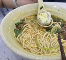 Sour Cabbage Braised Beef Noodles