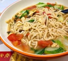 Tomato and Egg Noodle Soup