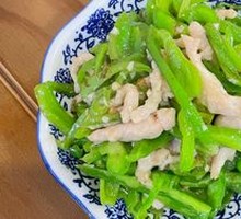 Green Pepper Shredded Pork Noodles