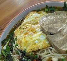 Sour Cabbage Braised Beef Noodles