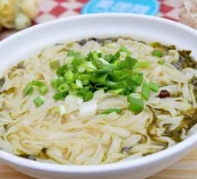 Sour Cabbage Bamboo Shoot Wide Noodles