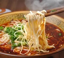 Sour Pickled Bean Noodles with Minced Pork
