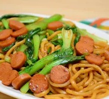 Sausage and Egg Fried Noodles