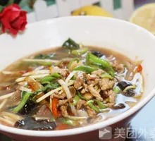 Snow菜 Bamboo Shoots and Pork Noodles