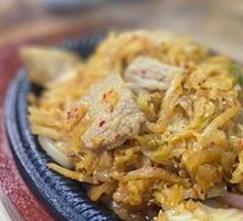 Sizzling Sour Cabbage with Pork Belly