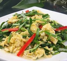 Green Garlic Stir-Fried Eggs