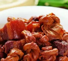 Braised Pork with Tofu Skin Balls