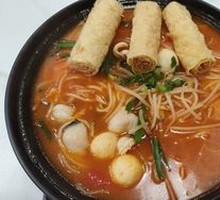 Tomato Fish Small Pot Rice Noodles