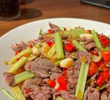 Chef's Stir-Fried Yellow Beef