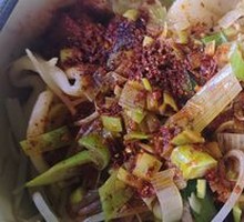 Oil-Poured Pork Sauce Wide Noodles