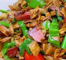 Wild Bamboo Shoots Stir-Fried with Preserved Pork