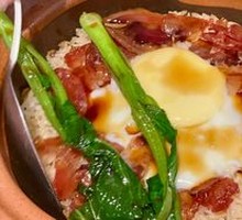 Preserved Meat and Sausage Claypot Rice