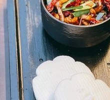 Sauce-Flavored Pork Tendon