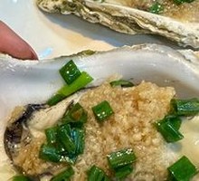 Stir-fried Garlic and Vermicelli with Oysters
