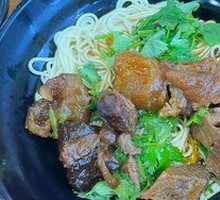 Half Meat Half筋 Noodles