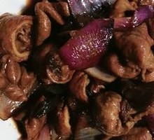 Onion and Pig Intestine Stir-fry