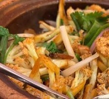 Braised Cauliflower in Clay Pot