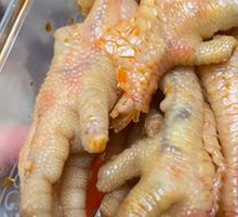 Garlic-Flavored Boneless Chicken Feet