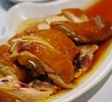 Bamboo Pot Soy Sauce Chicken
