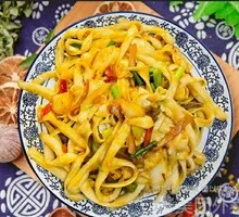 Beef Stir-Fried Knife-Sliced Noodles