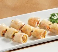 Crispy Shrimp and Vegetable Rice Noodle Rolls