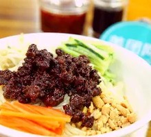 Chicken Leg Fried Sauce Noodles