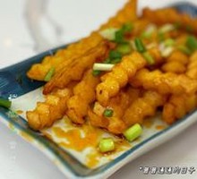 Signature Wolf Tooth Potato