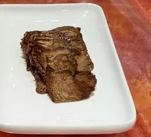 Sauce-Braised Beef