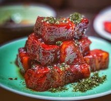 Zhuangyuanlou Sea Moss Square Roast