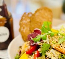 Mango Shrimp Quinoa Salad