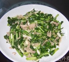 Stir-Fried Pork and Leek Strips