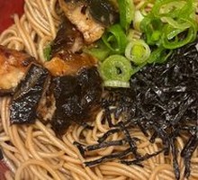 鳗鱼拌面