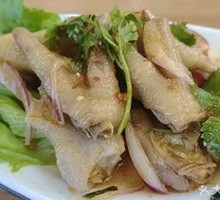 Spicy and Sour Chicken Feet with Bones