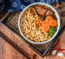 Sour Cabbage Braised Beef Noodles