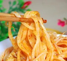 Beef tendon noodles